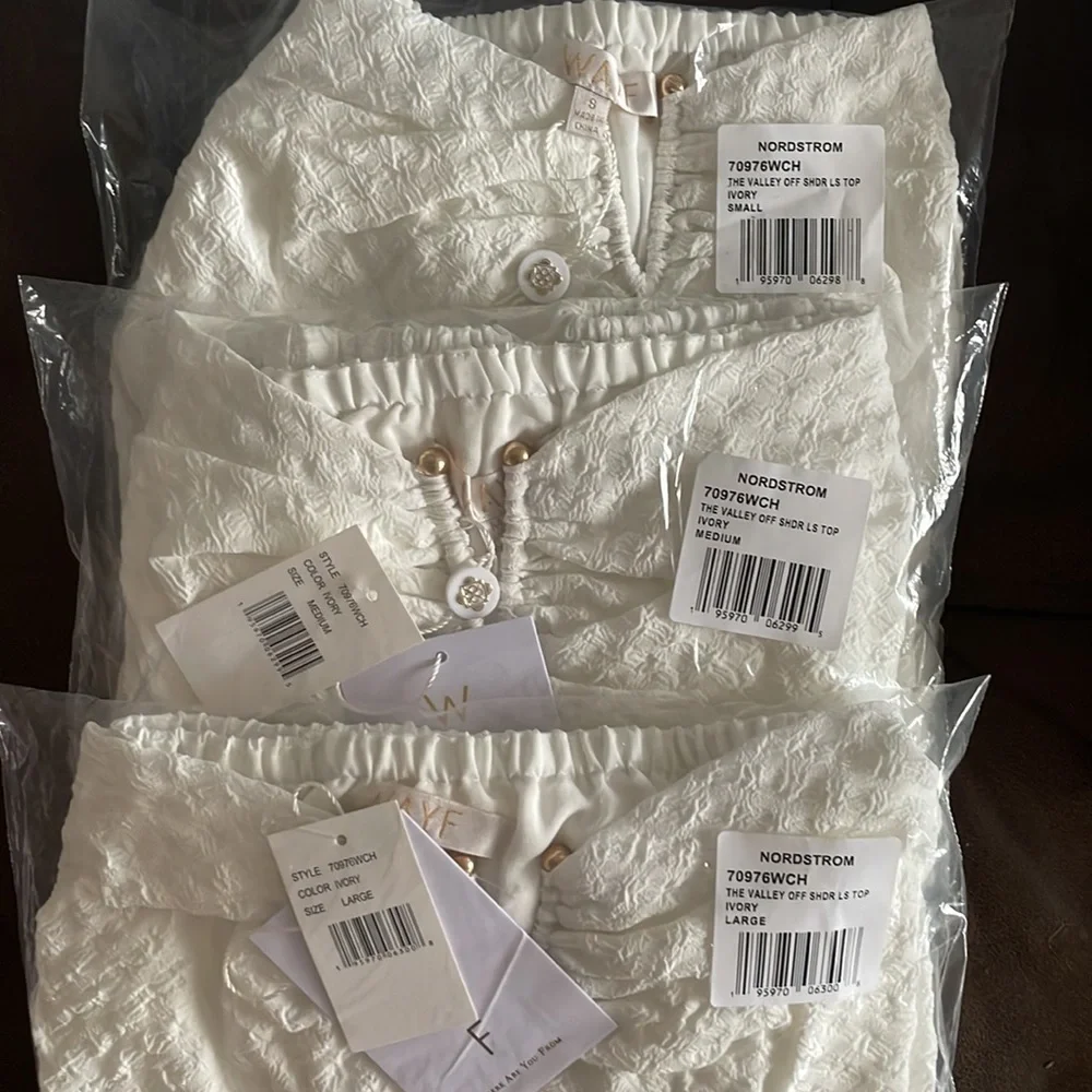 WAYF ✨ VALLEY OFF THE SHOULDER TOP NWT - Picture 4 of 4